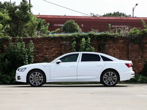 2026 Audi A6 45 TFSI Long V (C8) Рестайлинг, белый, 7299000 рублей - вид 1