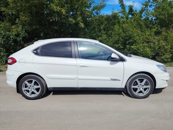 2012 Chery M11 (A3), белый, 400000 рублей - вид 4