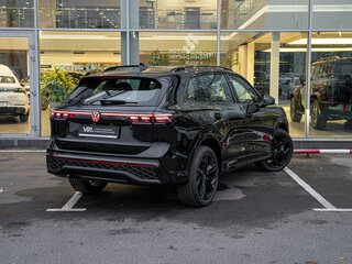 2026 Volkswagen Tiguan L Pro III (China Market), чёрный, 5350000 рублей, вид 4