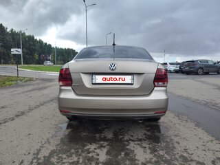 2017 Volkswagen Polo V Рестайлинг, бежевый, 780000 рублей, вид 5