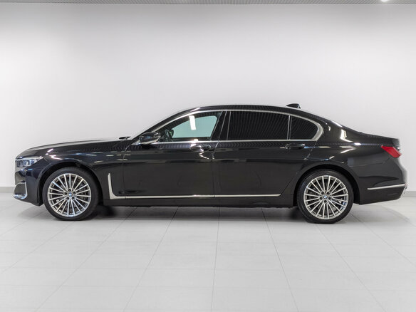 2022 BMW 7 серии Long 730Ld VI (G11/G12) Рестайлинг, чёрный, 6995000 рублей - вид 7