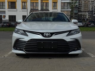 2021 Toyota Camry VIII (XV70) Рестайлинг, белый, 2560000 рублей, вид 2