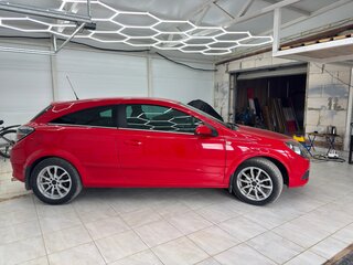 2008 Opel Astra GTC H Рестайлинг, красный, 700000 рублей, вид 3