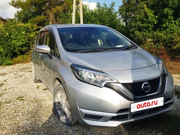 2018 Nissan Note II Рестайлинг, серебристый, 1053000 рублей - вид 1