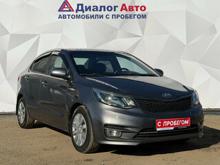 2017 Kia Rio III Рестайлинг, серый, 850000 рублей, вид 3