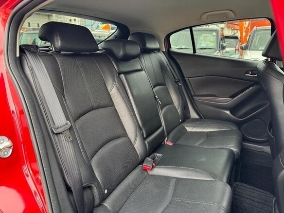 2018 Mazda Axela III Рестайлинг, красный, 1180000 рублей - вид 11