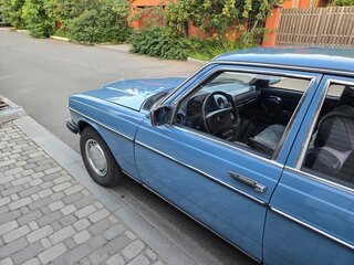 1982 Mercedes-Benz W123 200, синий, 650000 рублей, вид 4