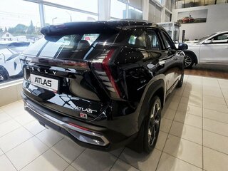 2026 Geely Atlas II, чёрный, 4119990 рублей, вид 5
