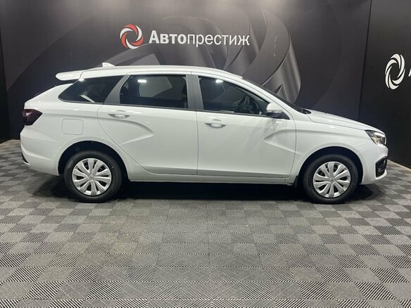 2026 Lada (ВАЗ) Vesta SW I Рестайлинг (NG), белый, 1815000 рублей - вид 3