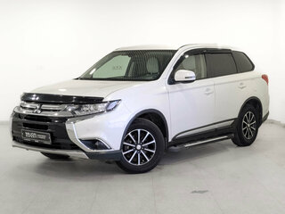 2018 Mitsubishi Outlander III Рестайлинг 2, белый, 1955000 рублей, вид 1
