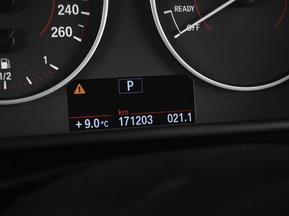 2011 BMW 1 серии 118i II (F20/F21), серый, 1219000 рублей - вид 20
