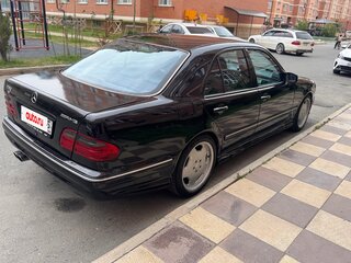 1999 Mercedes-Benz E-Класс 430 II (W210, S210) Рестайлинг, чёрный, 830000 рублей, вид 4