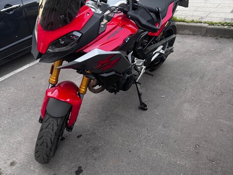 2021 BMW F 900 XR, красный, 950000 рублей, вид 2