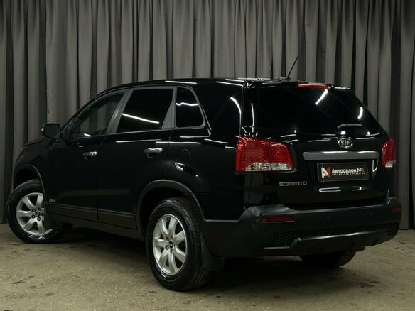 2010 Kia Sorento II, чёрный, 1119900 рублей - вид 2