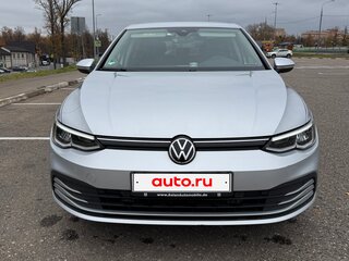 2020 Volkswagen Golf VIII, серебристый, 1980000 рублей, вид 3