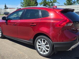 2017 Volvo V40 Cross Country I Рестайлинг, красный, 1150000 рублей, вид 5