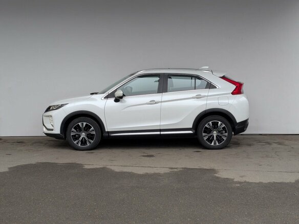 2022 Mitsubishi Eclipse Cross I Рестайлинг, белый, 2690000 рублей - вид 1