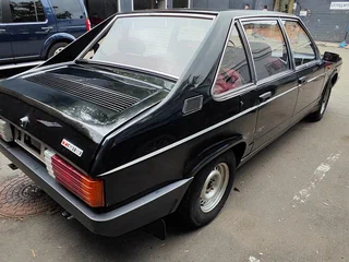 1990 Tatra T613 613-3, чёрный, 2300000 рублей, вид 3