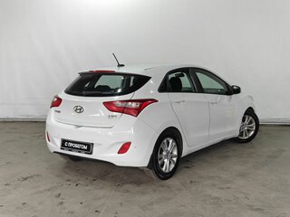 2012 Hyundai i30 II, белый, 880000 рублей, вид 4