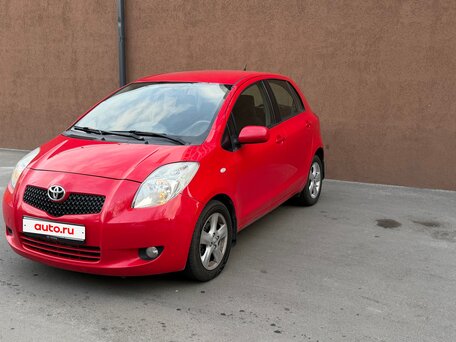 2008 Toyota Yaris II, красный, 700000 рублей, вид 1