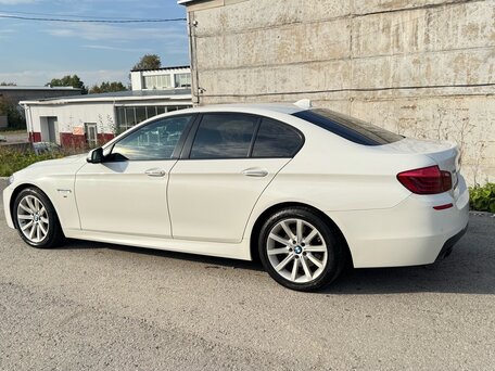 2013 BMW 5 серии 528i xDrive VI (F10/F11/F07) Рестайлинг, белый, 1800000 рублей, вид 4