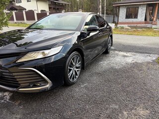2021 Toyota Camry VIII (XV70) Рестайлинг, чёрный, 2500000 рублей, вид 1