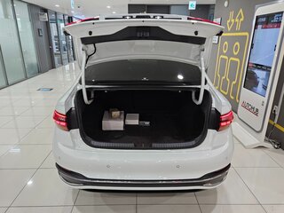 2023 Volkswagen Jetta VII Рестайлинг, белый, 1970000 рублей, вид 5