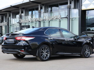 2021 Toyota Camry VIII (XV70) Рестайлинг, чёрный, 3299000 рублей, вид 5