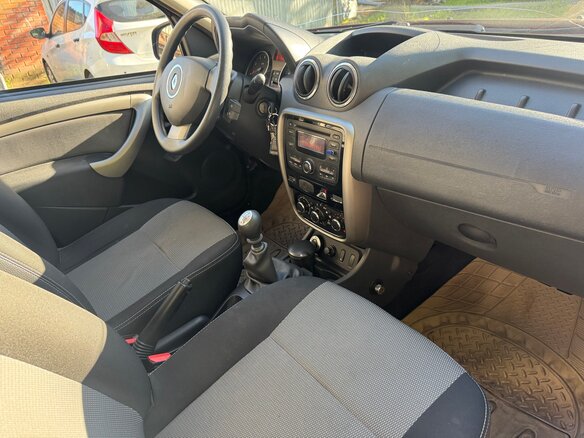 2014 Renault Duster I, красный - вид 13