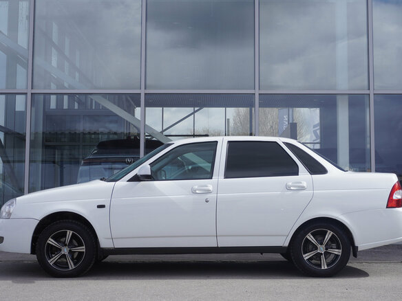 2018 Lada (ВАЗ) Priora I Рестайлинг, белый, 505000 рублей - вид 8