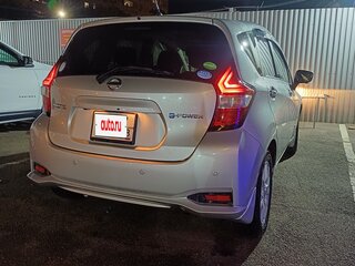 2018 Nissan Note e-Power II Рестайлинг, серебристый, 1170000 рублей, вид 4