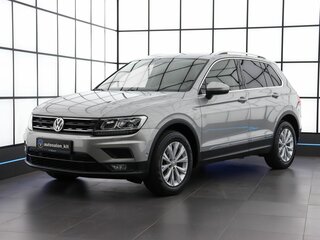 2017 Volkswagen Tiguan II, серебристый, 2700000 рублей, вид 1