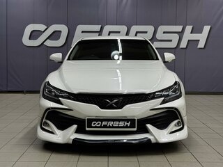 2019 Toyota Mark X II Рестайлинг 2, белый, 2639000 рублей, вид 3