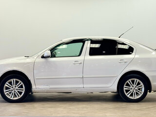2010 Skoda Octavia II (A5) Рестайлинг, белый, 490000 рублей, вид 2