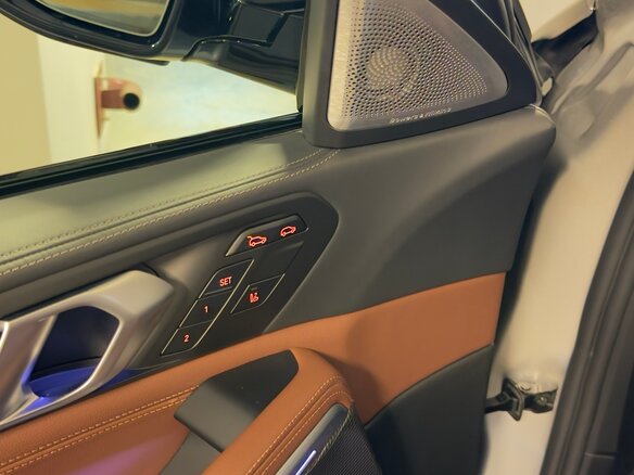 2021 BMW X6 40i III (G06), серебристый - вид 12