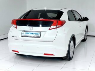 2013 Honda Civic IX, белый, 1360000 рублей, вид 4