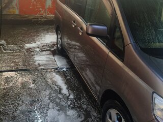 2005 Nissan Serena III (C25), коричневый, 875000 рублей, вид 2