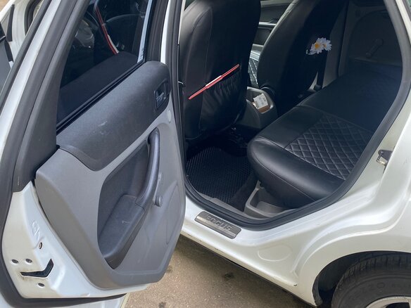2010 Ford Focus II Рестайлинг, белый, 650000 рублей - вид 19
