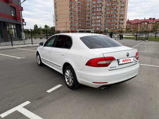 2013 Skoda Superb II, белый, 685000 рублей, вид 5