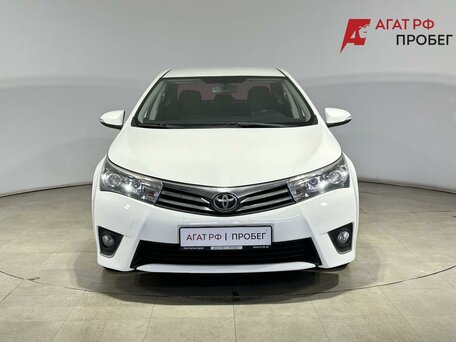 2014 Toyota Corolla XI (E160, E170, E180), белый, 1305000 рублей, вид 2