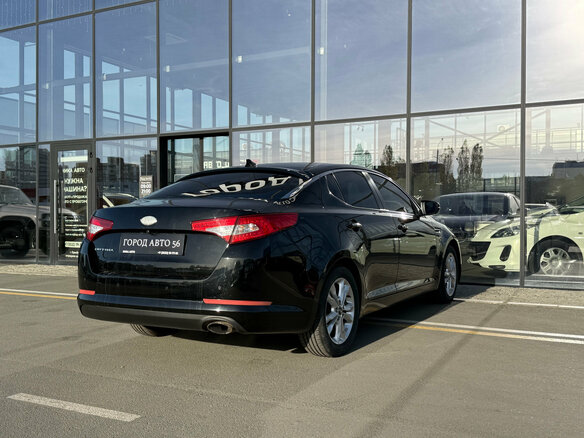 2013 Kia Optima III Рестайлинг, чёрный, 1030000 рублей - вид 3