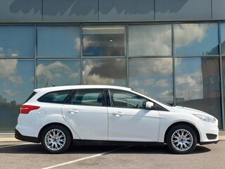 2016 Ford Focus III Рестайлинг, белый, 463000 рублей, вид 3