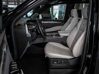 2024 Cadillac Escalade V Рестайлинг, чёрный, 16499999 рублей, вид 3
