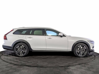 2021 Volvo V90 Cross Country I Рестайлинг, белый, 4270000 рублей, вид 4