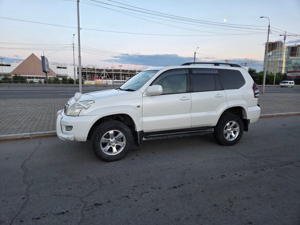 2002 Toyota Land Cruiser Prado 120 Series, белый, 2250000 рублей - вид 16