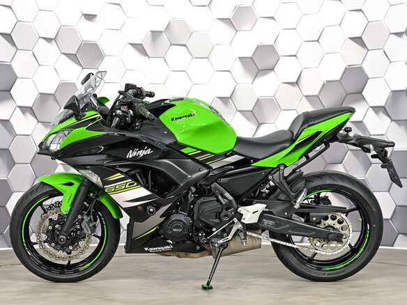 2018 Kawasaki Ninja 650, зелёный, 599000 рублей - вид 3