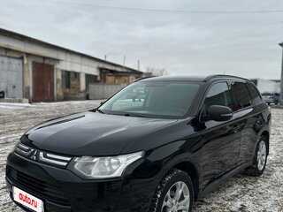 2013 Mitsubishi Outlander III, чёрный, 1250000 рублей, вид 2