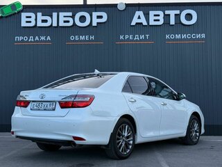2015 Toyota Camry VII (XV50) Рестайлинг, белый, 2249000 рублей, вид 2