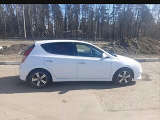 2010 Hyundai i30 I Рестайлинг, белый, 400000 рублей, вид 1