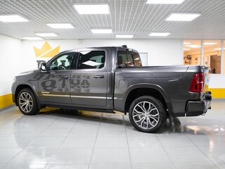 2026 Ram 1500 Crew Cab V Рестайлинг, серый, 10999000 рублей, вид 4